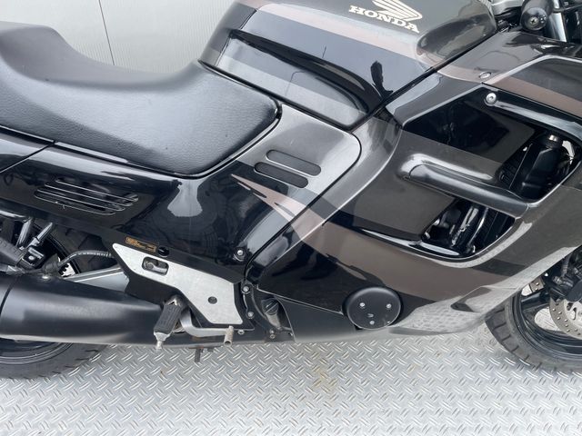 honda - cbr-1000-f