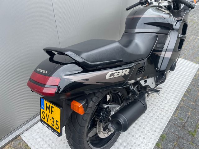 honda - cbr-1000-f
