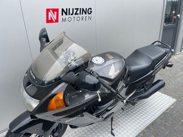 honda - cbr-1000-f