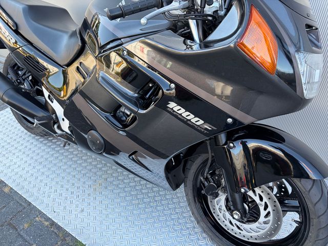 honda - cbr-1000-f