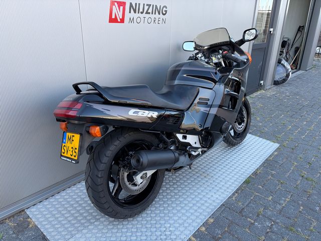 honda - cbr-1000-f