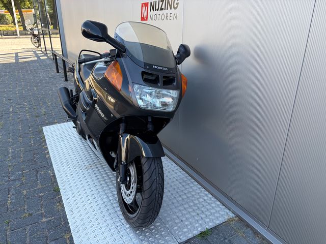 honda - cbr-1000-f