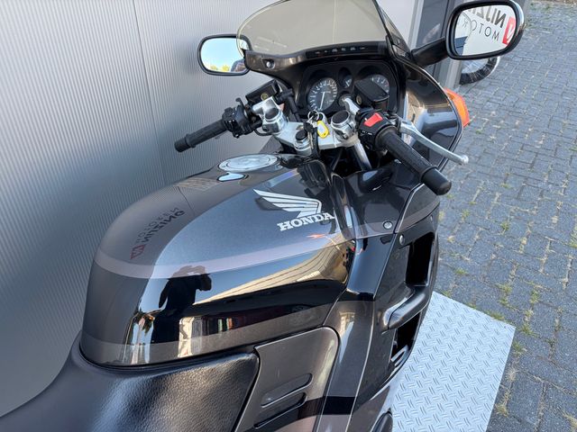 honda - cbr-1000-f