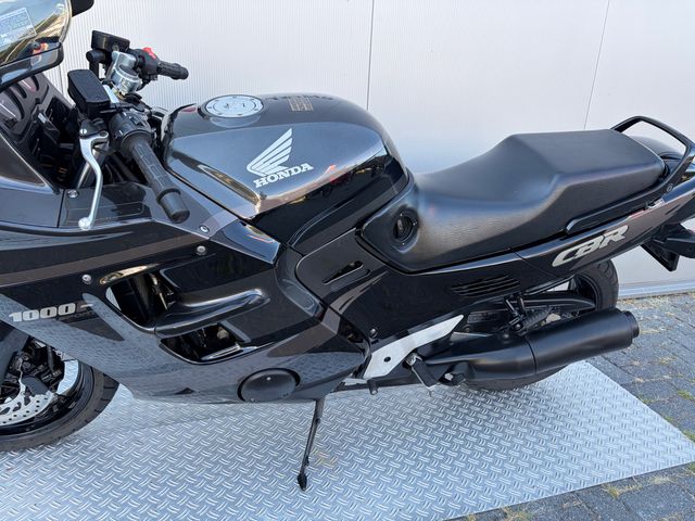 honda - cbr-1000-f