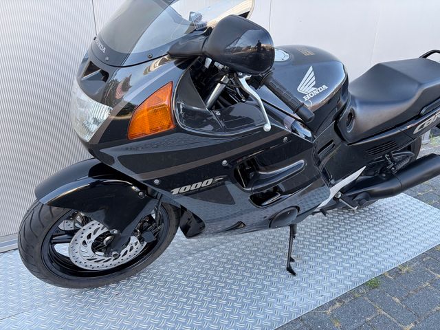 honda - cbr-1000-f