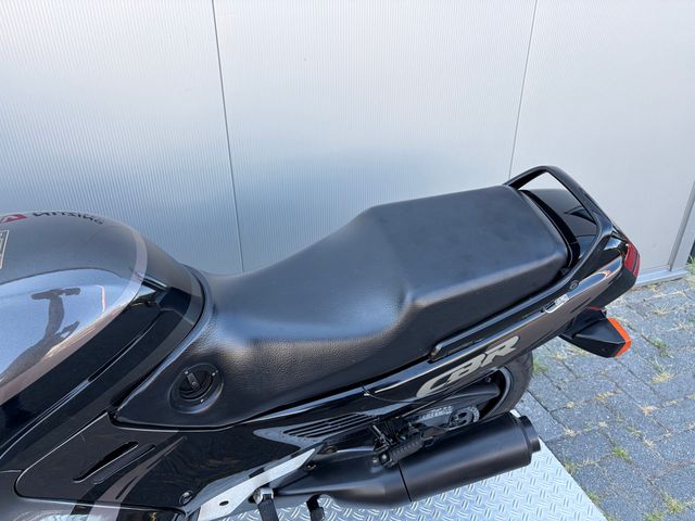 honda - cbr-1000-f