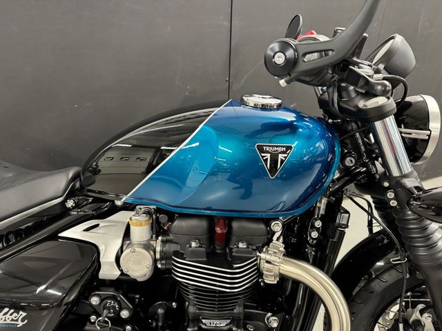 triumph - bonneville-bobber