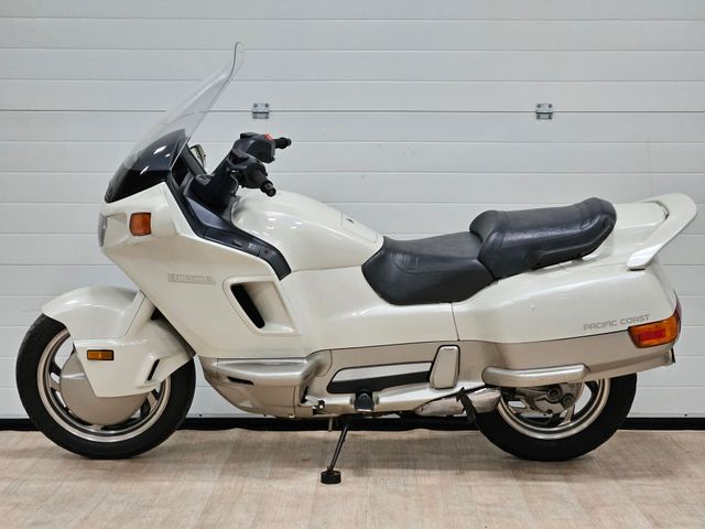 honda - pc-800-pacific-coast