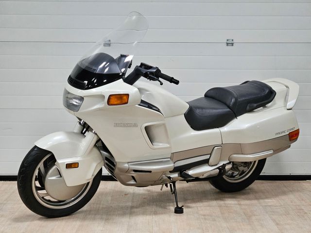 honda - pc-800-pacific-coast