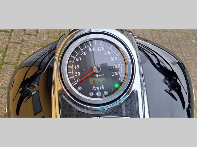 suzuki - c-90-boulevard-1500-lc