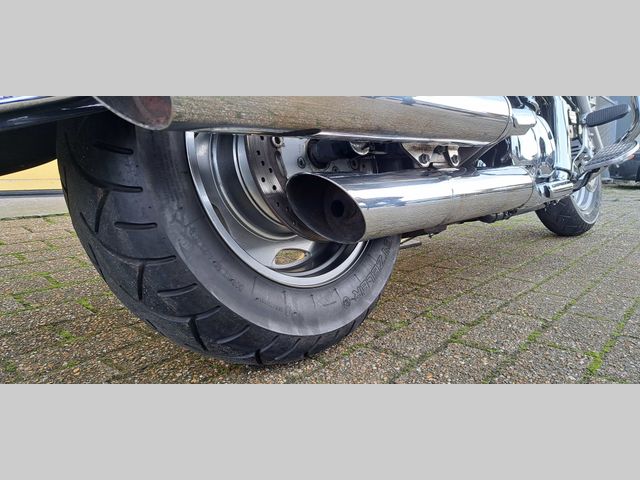 suzuki - c-90-boulevard-1500-lc