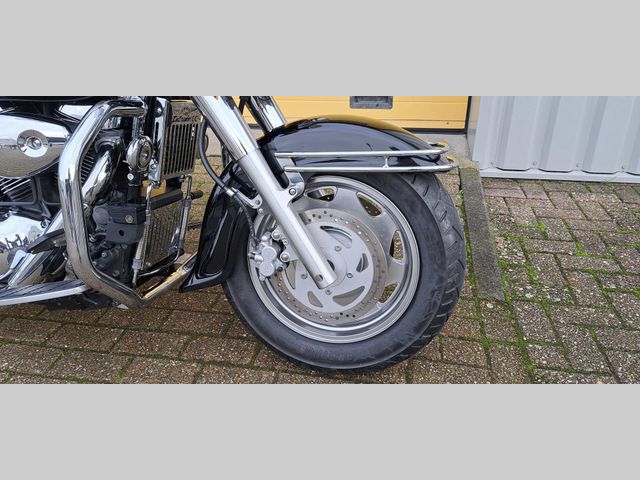 suzuki - c-90-boulevard-1500-lc