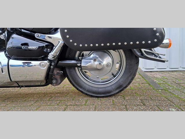 suzuki - c-90-boulevard-1500-lc