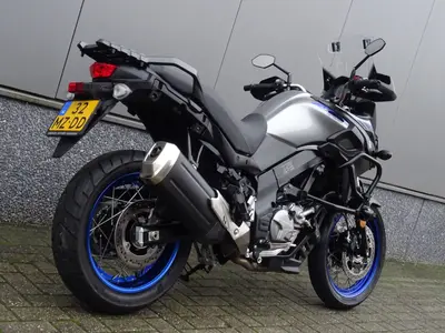 SUZUKI V-STROM DL 650 – foto 3