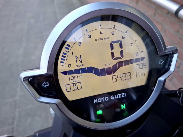 moto-guzzi - v-9-bobber