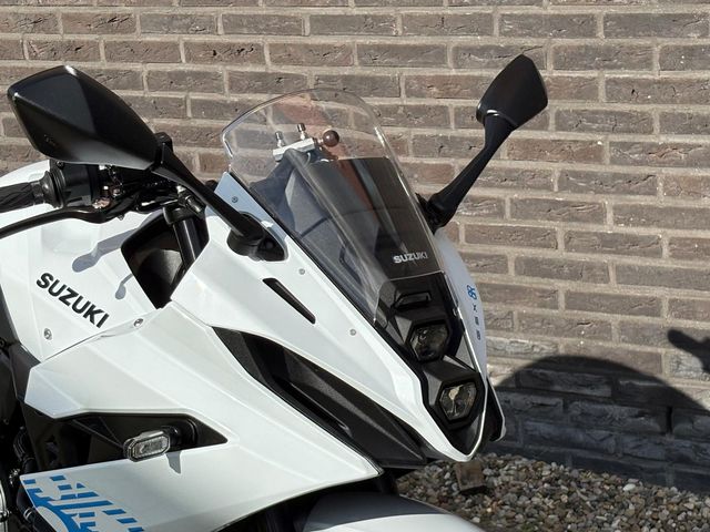 suzuki - gsx-8r