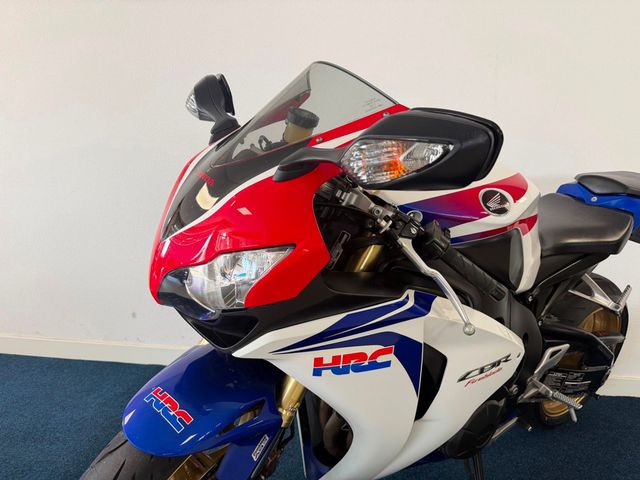honda - cbr-1000-rr-fireblade