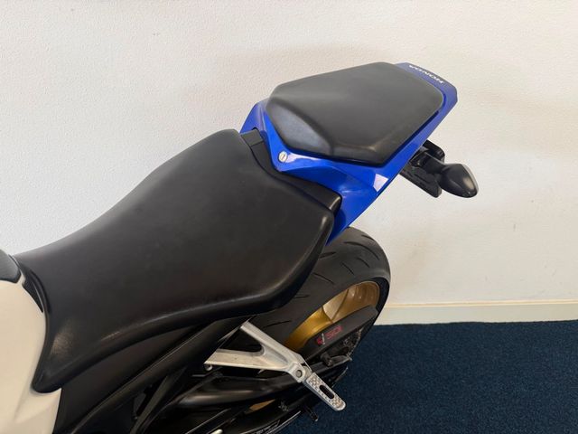honda - cbr-1000-rr-fireblade