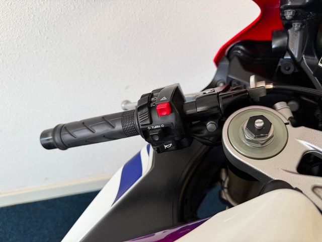 honda - cbr-1000-rr-fireblade