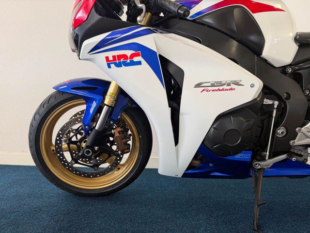 honda - cbr-1000-rr-fireblade