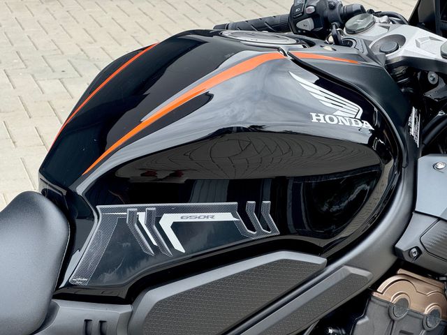 honda - cbr-650-r