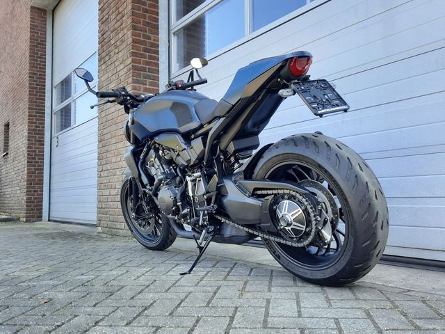 honda - cb-1000-r-black-edition