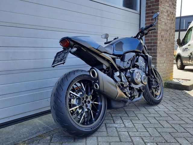 honda - cb-1000-r-black-edition