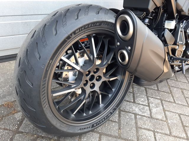 honda - cb-1000-r-black-edition
