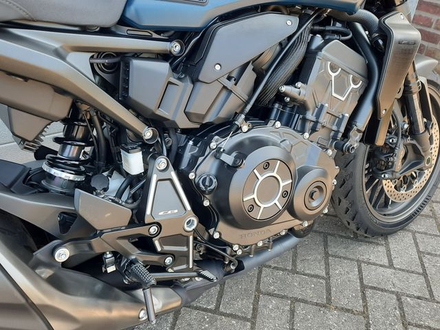 honda - cb-1000-r-black-edition
