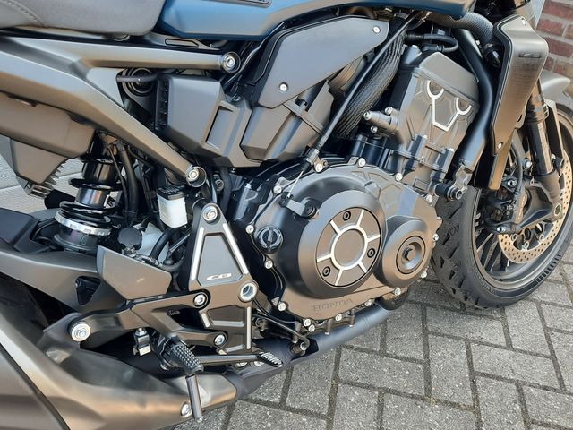honda - cb-1000-r-black-edition