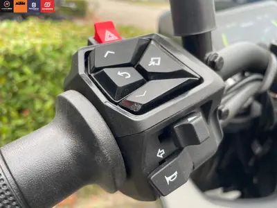 HUSQVARNA SVARTPILEN 401 – foto 3