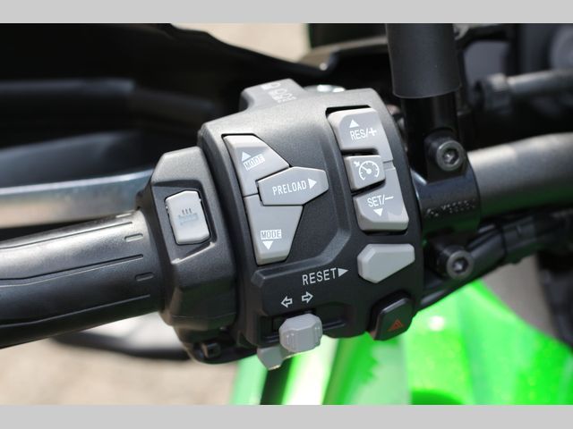 kawasaki - versys-1000-se-grand-tourer