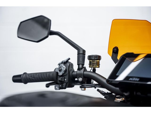 ktm - 1290-super-duke-r