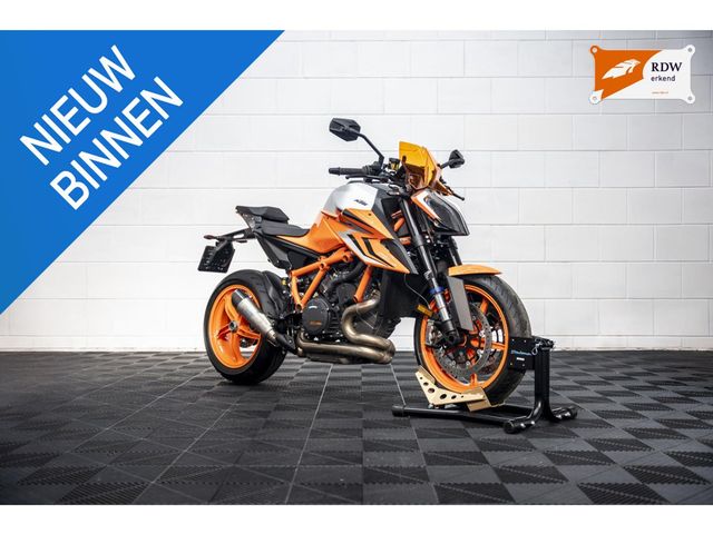 ktm - 1290-super-duke-r