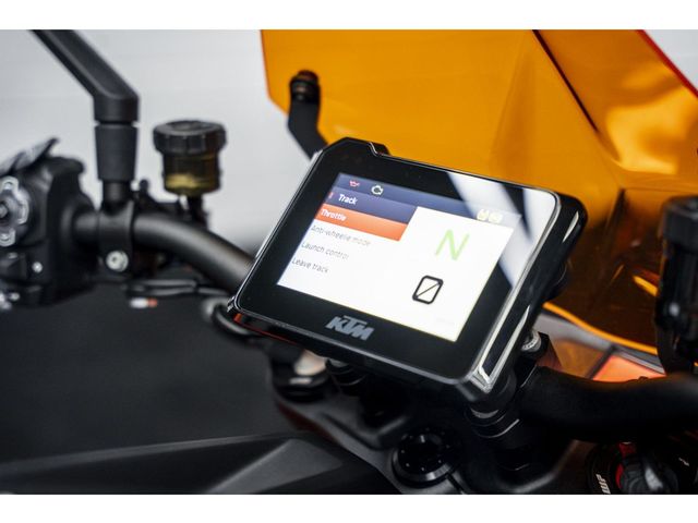 ktm - 1290-super-duke-r