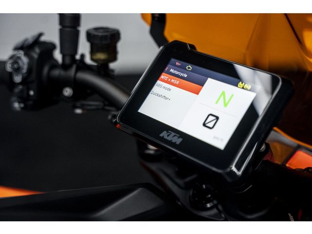 ktm - 1290-super-duke-r