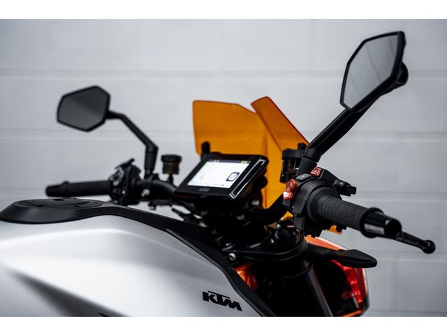 ktm - 1290-super-duke-r