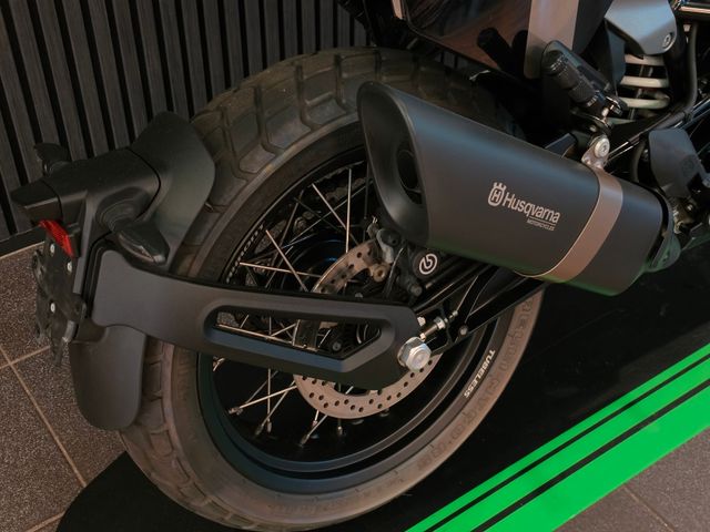 husqvarna - svartpilen-701