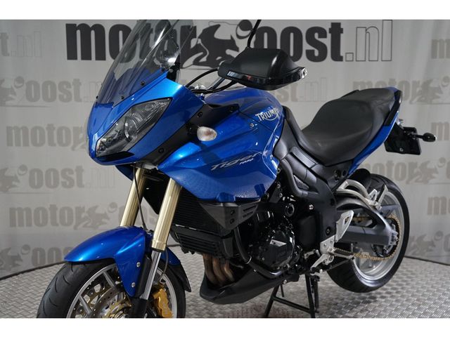 triumph - tiger-1050
