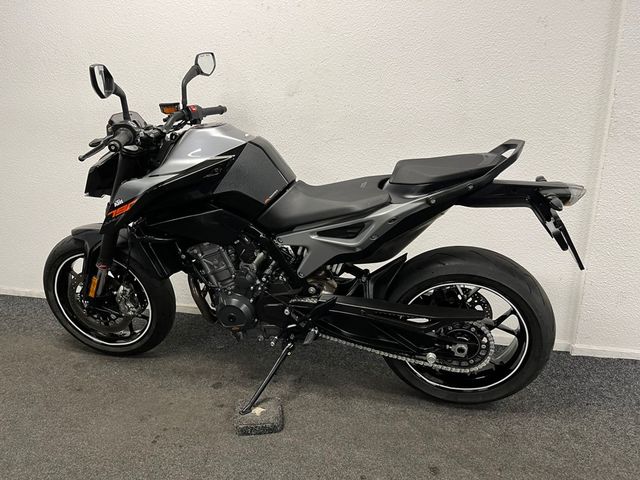 ktm - 790-duke