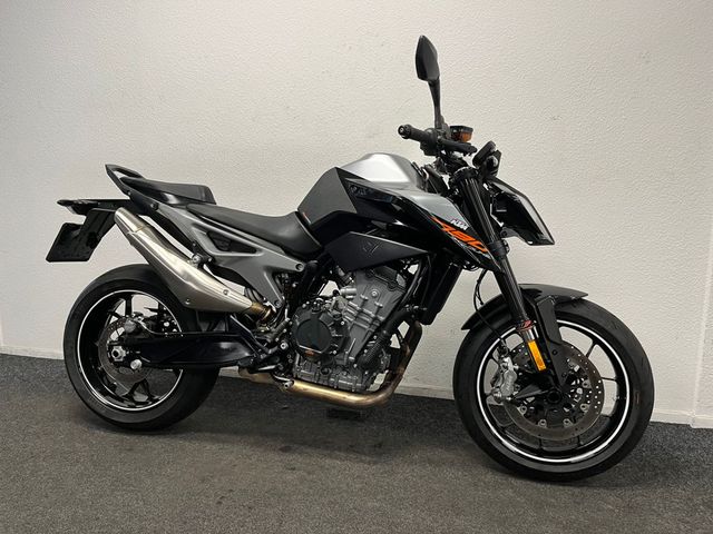 ktm - 790-duke