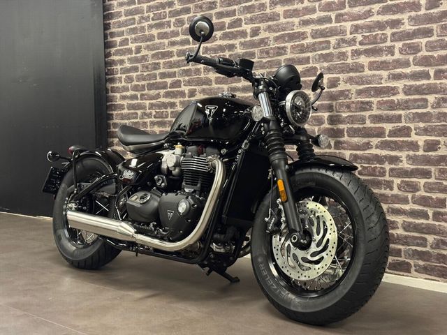 triumph - bonneville-bobber