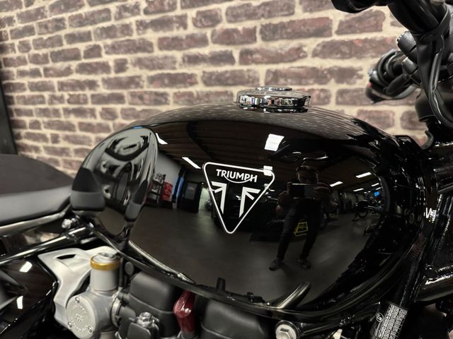 triumph - bonneville-bobber