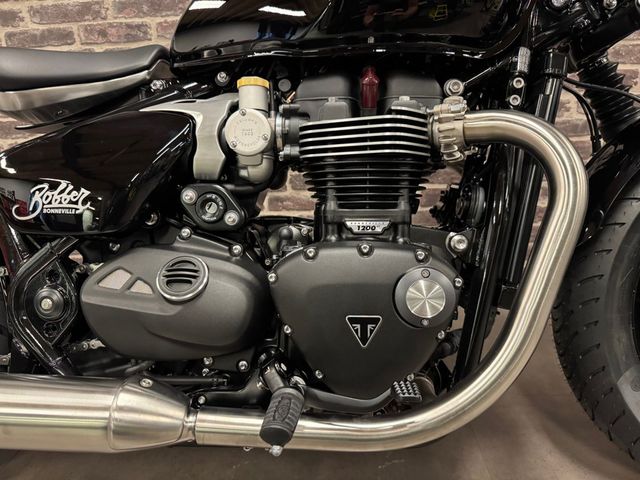 triumph - bonneville-bobber