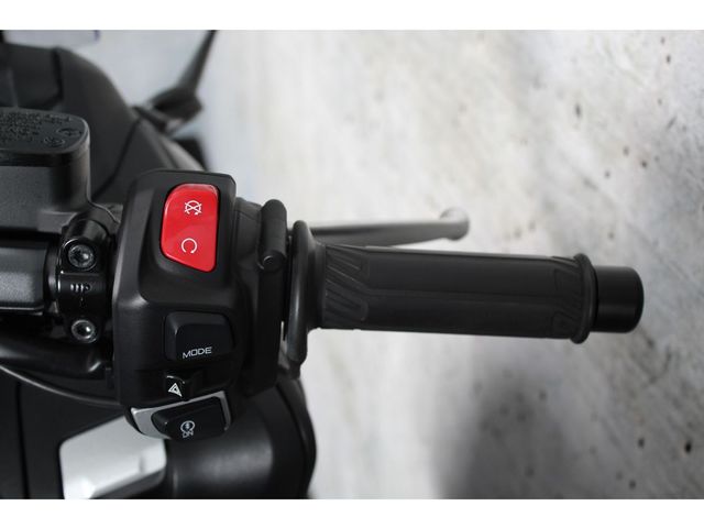 yamaha - tmax-tech-max-560
