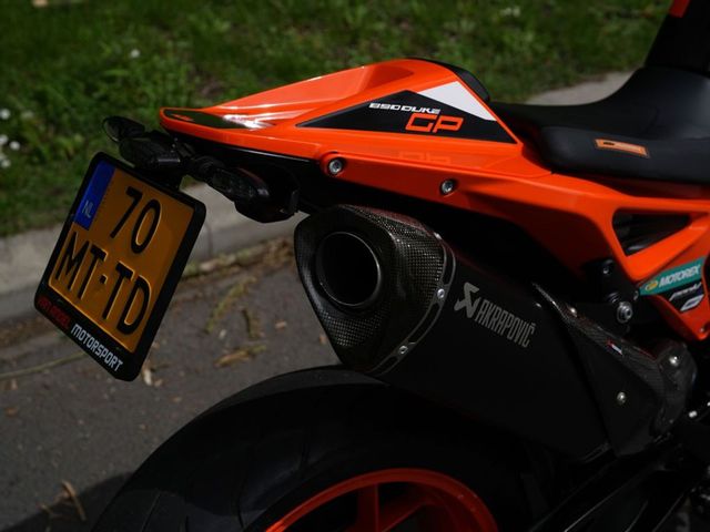 ktm - 890-duke-gp