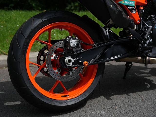 ktm - 890-duke-gp