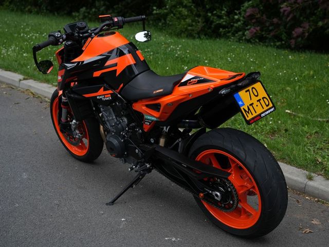 ktm - 890-duke-gp