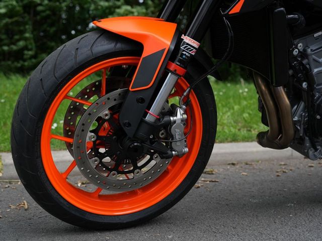 ktm - 890-duke-gp