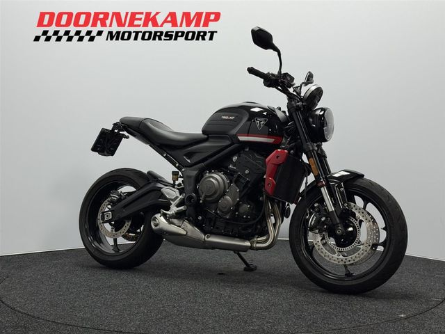 triumph - trident-660